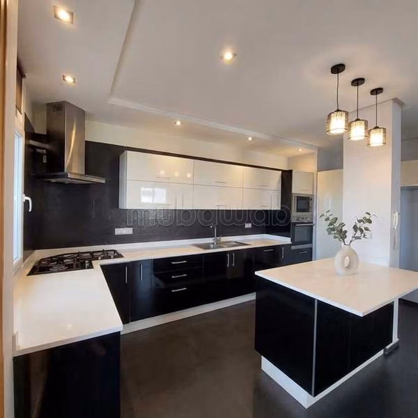 Appartement à Vendre de 256.0 m² à Casablanca, Roches Noires — 3