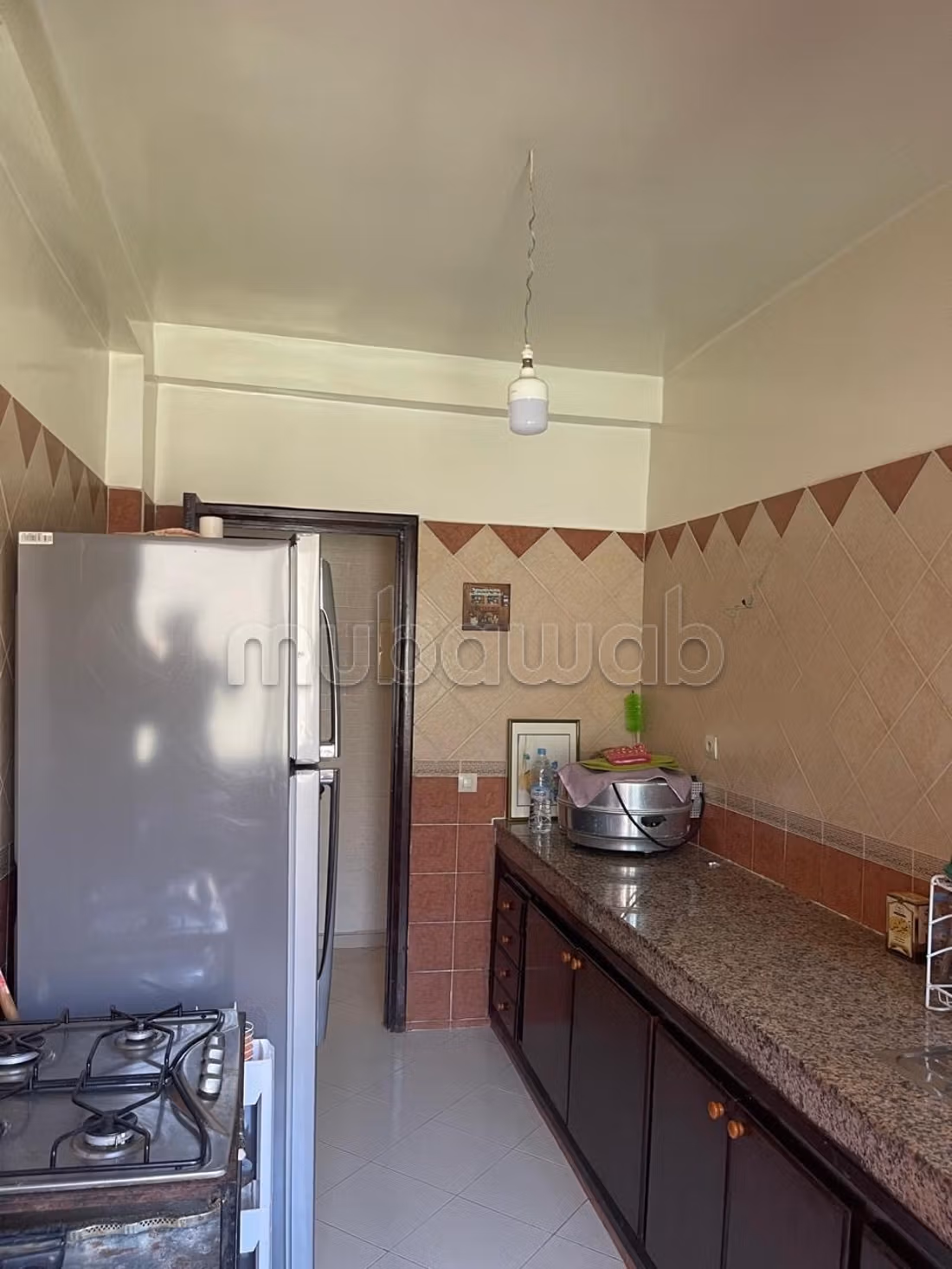 Location d'un appartement à Wifak. 
3 grandes pièces. 
Bien meublé — 4