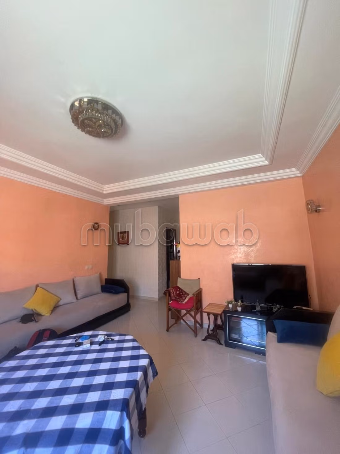 Location d'un appartement à Wifak. 
3 grandes pièces. 
Bien meublé — 6