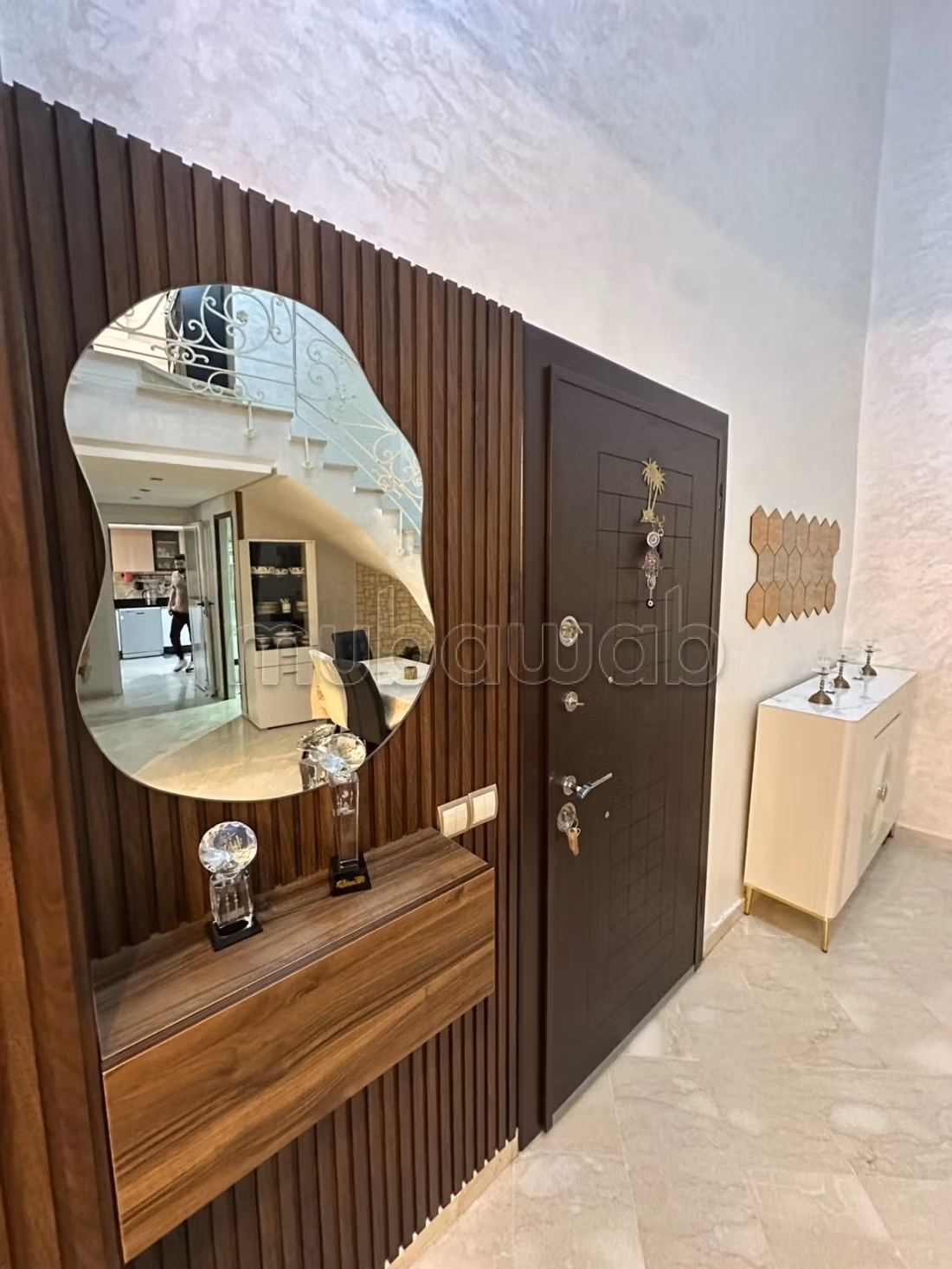 Gemeubileerd duplex appartement te koop,