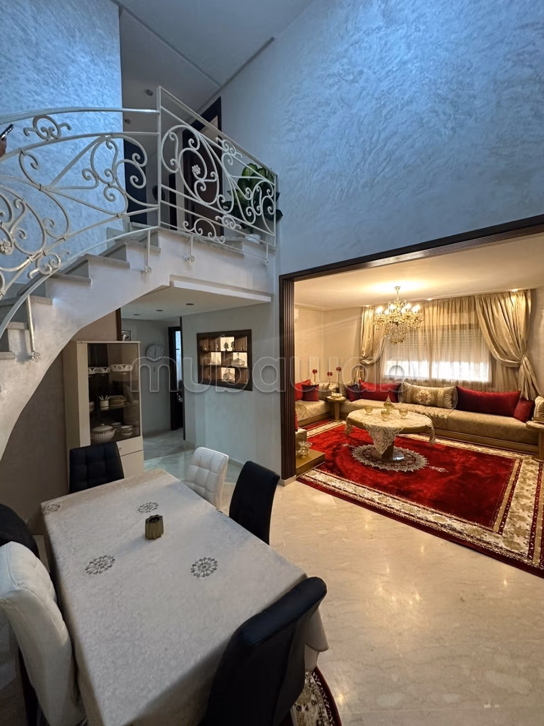 Gemeubileerd duplex appartement te koop,