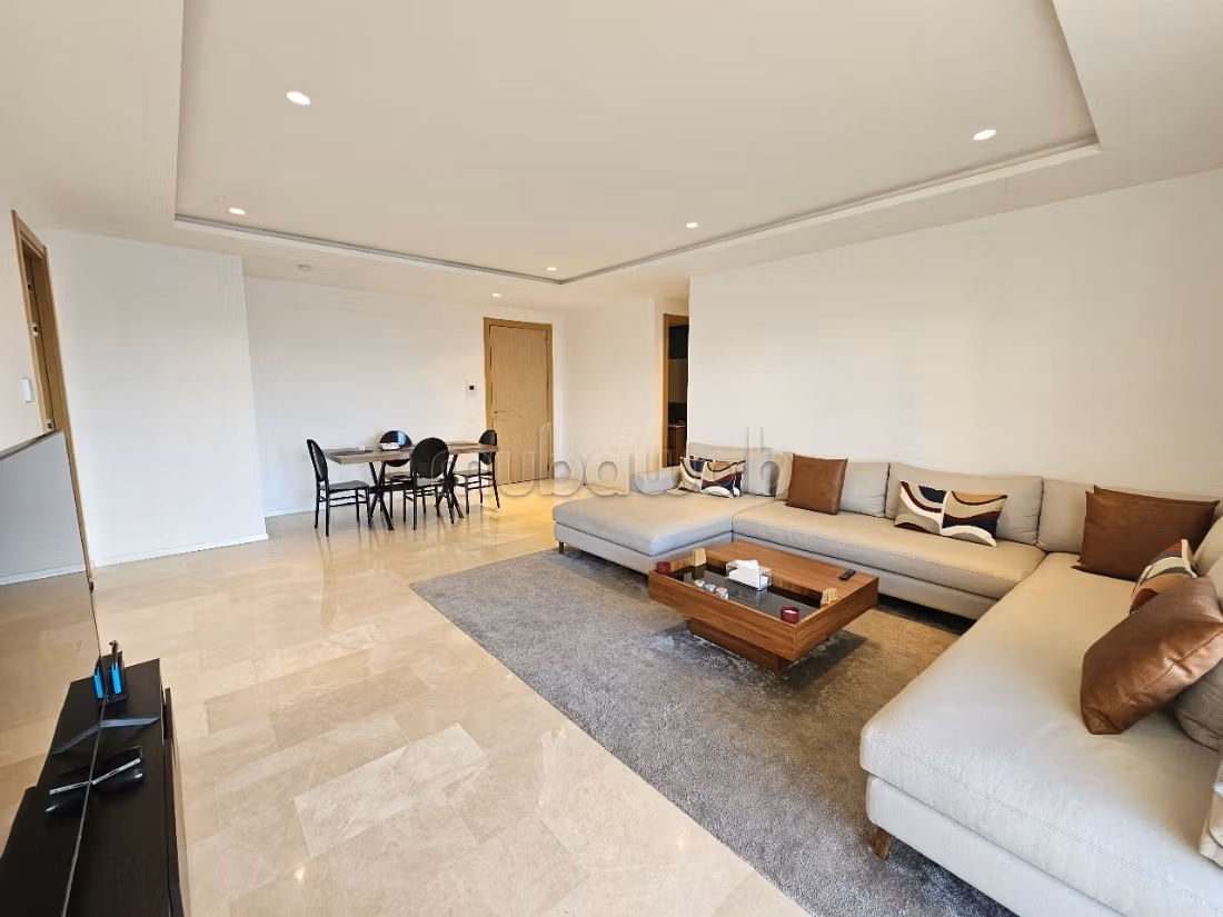 Très bel appartement 3 chambres meublé CFC
Sans vis à vis — 3