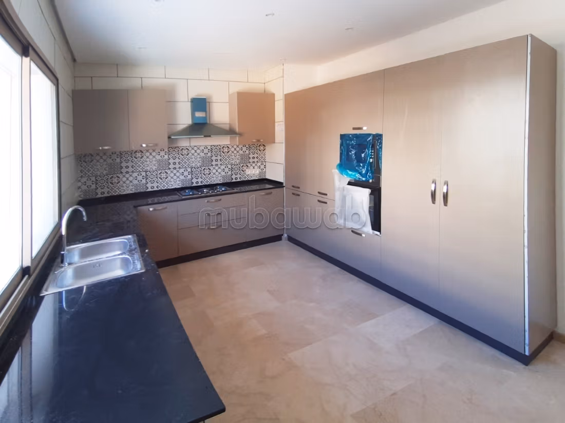 Appartement 240 m² à Franceville — 8