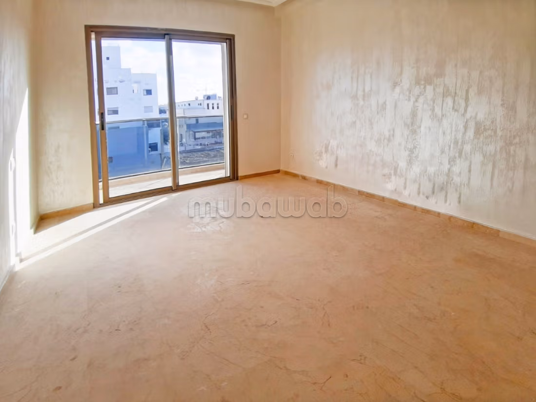 Location appartement moderne a 4 ch avec terrasse — 3