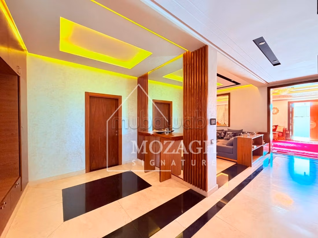Charming villa 800 M2 with private pool in Taga