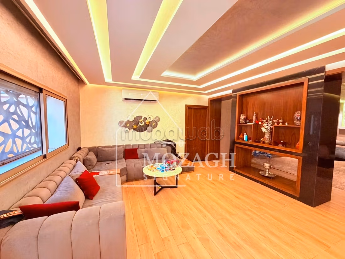 Charming villa 800 M2 with private pool in Targa