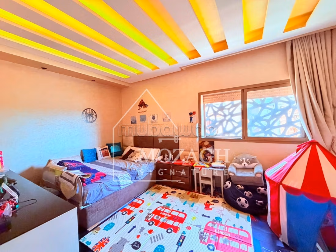 Charming villa 800 M2 with private pool in Targa