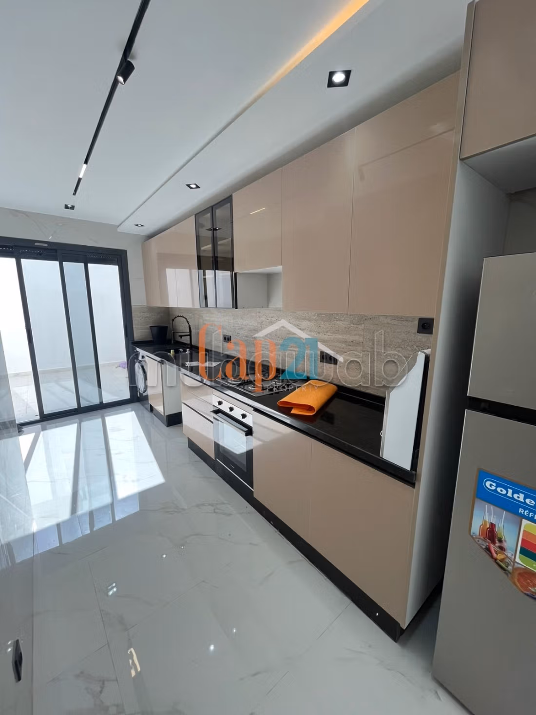 Lumineux appartement à louer à Tanja Balia — 3