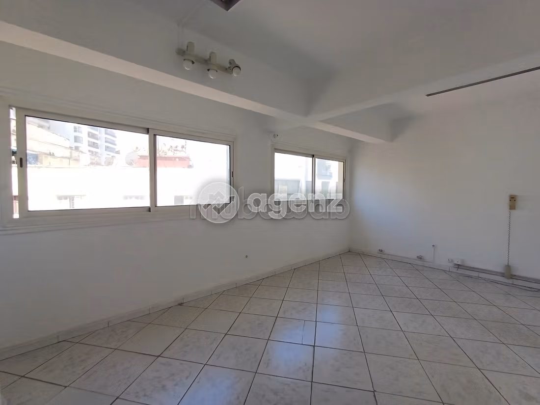 Edificio en venta de 300 m² en Moulay Youssef Casablanca