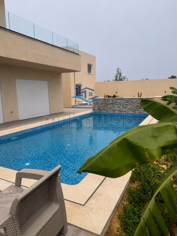 Villa Ramzi – Eleganza, Spazio e Comfort a Djerba