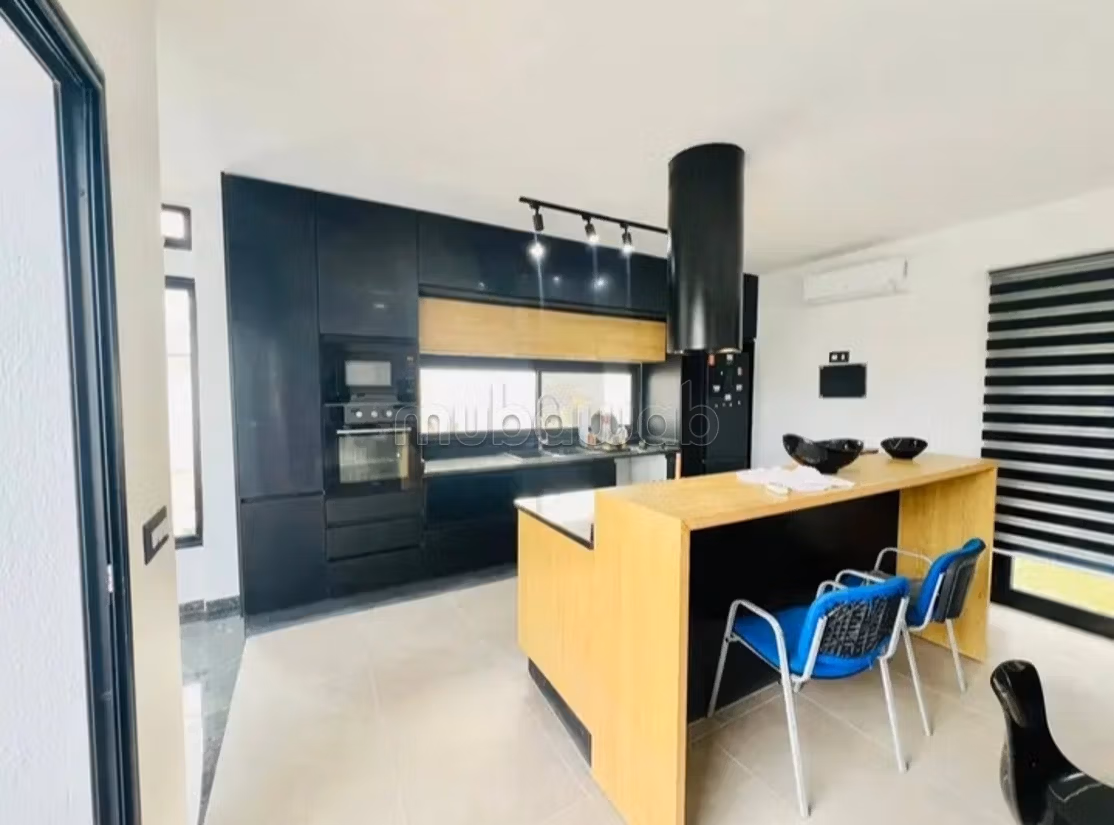 Villa in affitto a Aghir