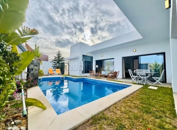 Villa in affitto a Aghir