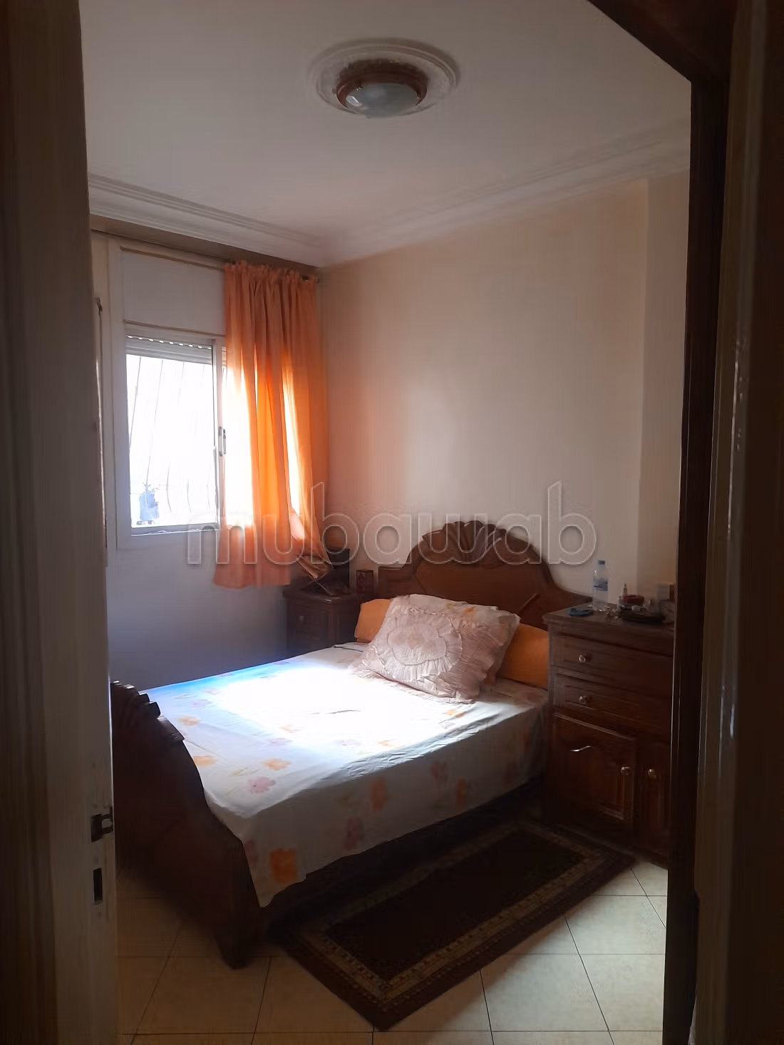 Vente d'un bel appartement à Hay Hassani.
2 grandes pièces.
Meublé