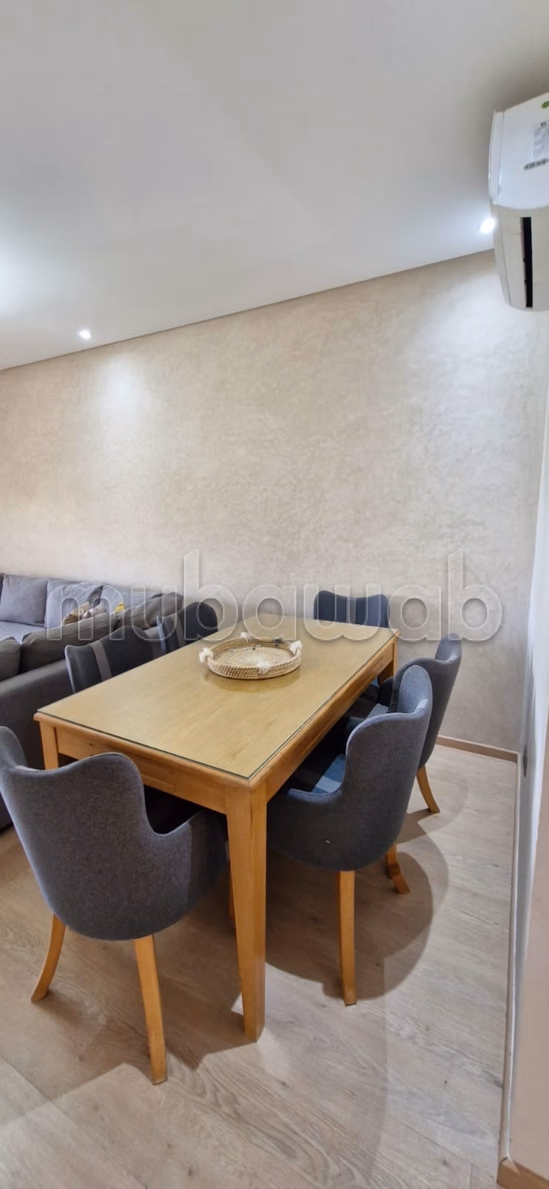 Appartement à louer à Agdal. 
2 belles chambres. 
Meublé — 3