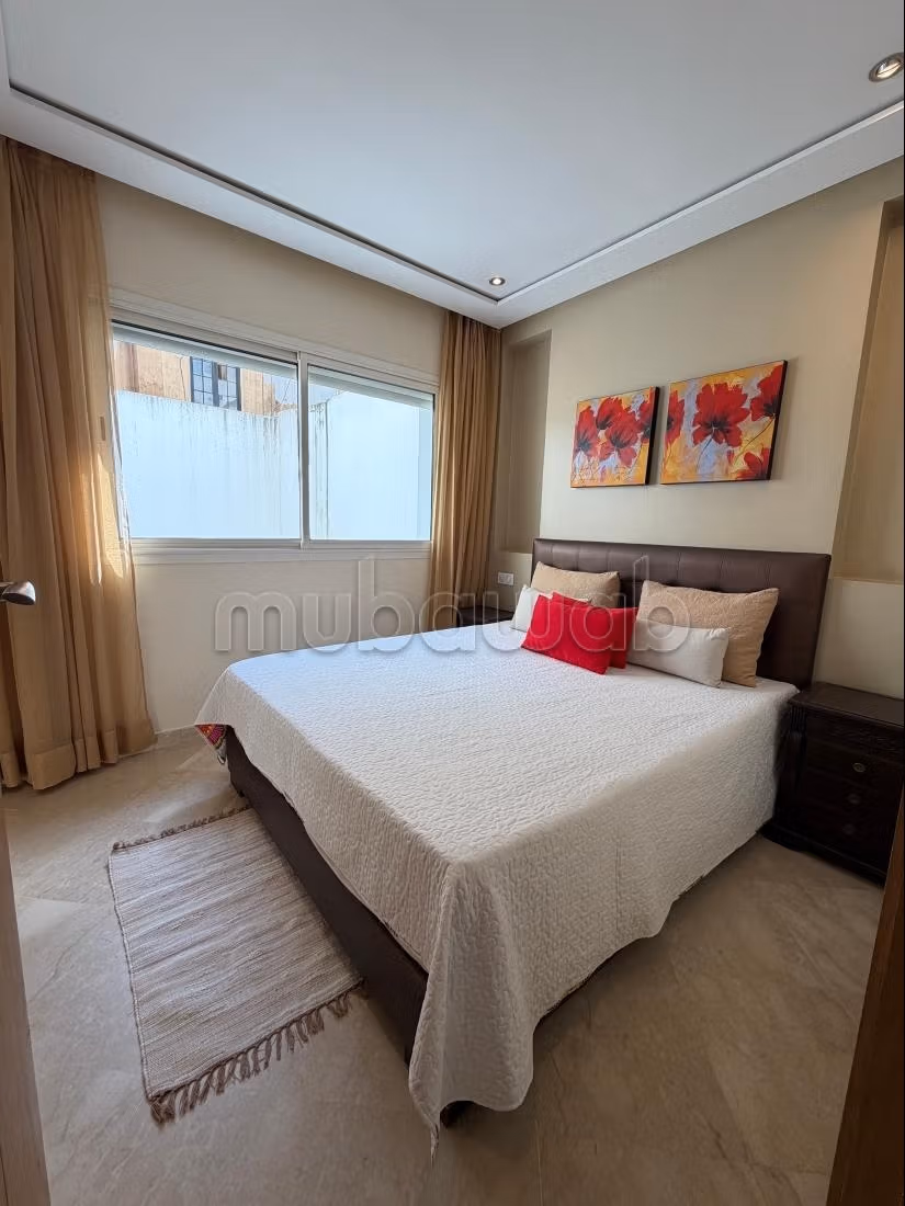 Studio arredato con terrazza a Maarif