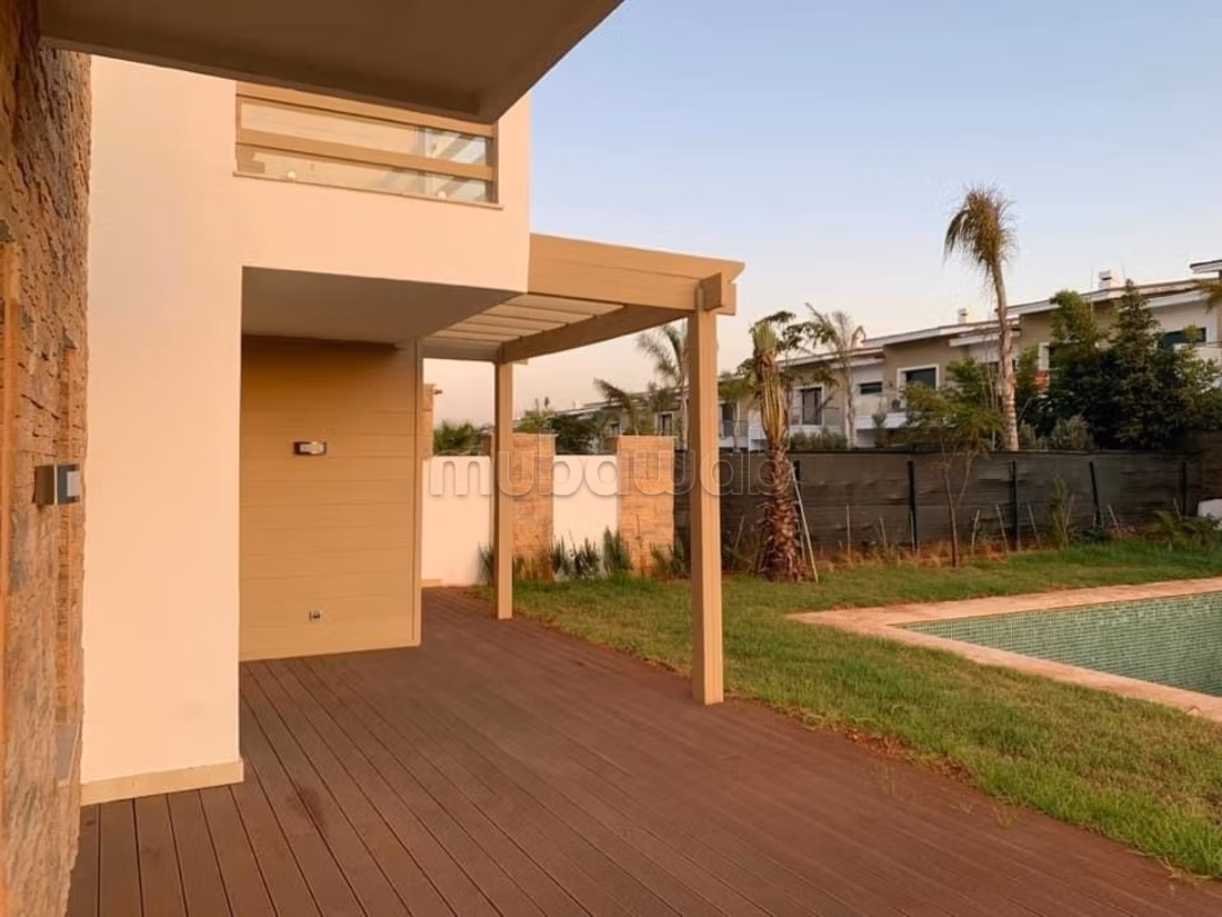 Superbo appartamento in affitto a Ville Verte. 5 stanze. Terrazza e giardino