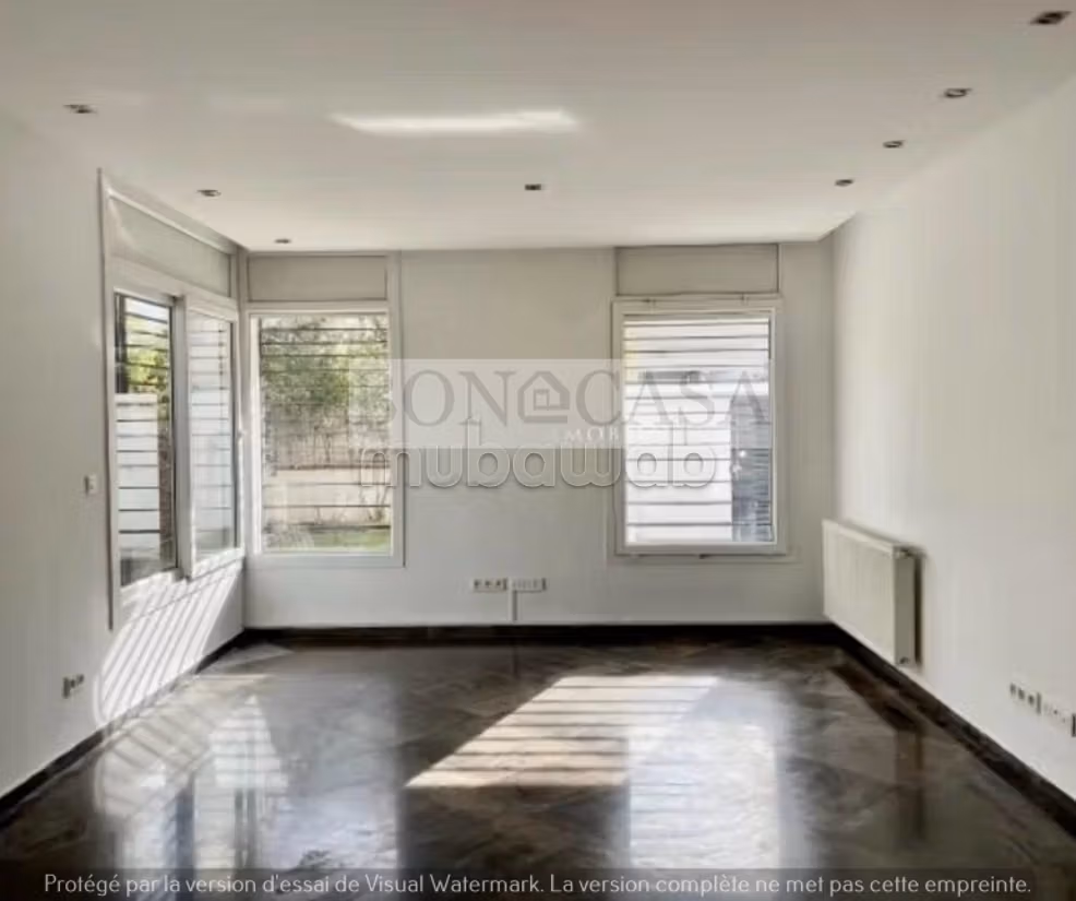 Villa S4 con piscina e giardino in affitto a La Marsa