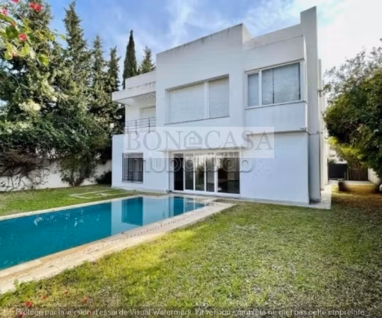 Villa S4 avec piscine&jardin à louer à la Marsa