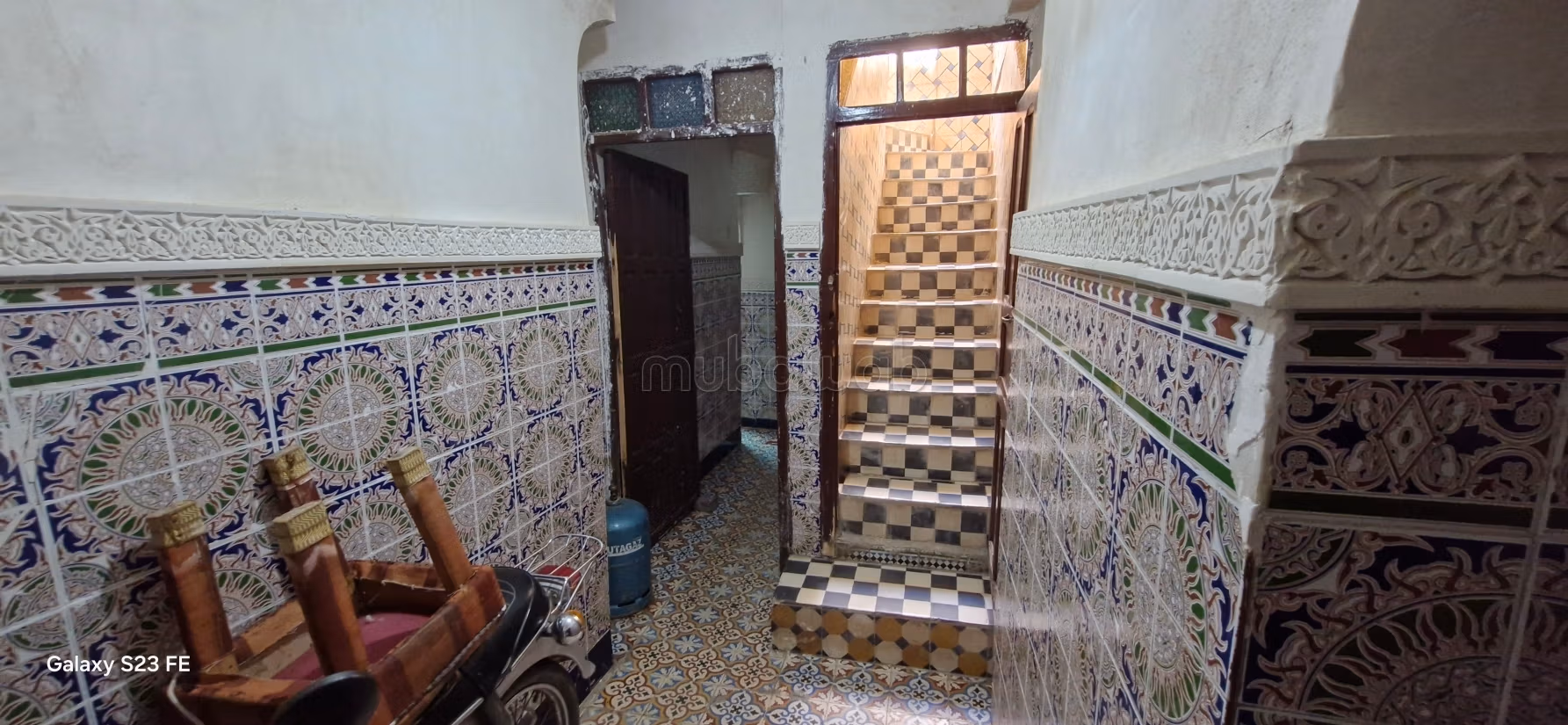 Large Riad with Great Potential