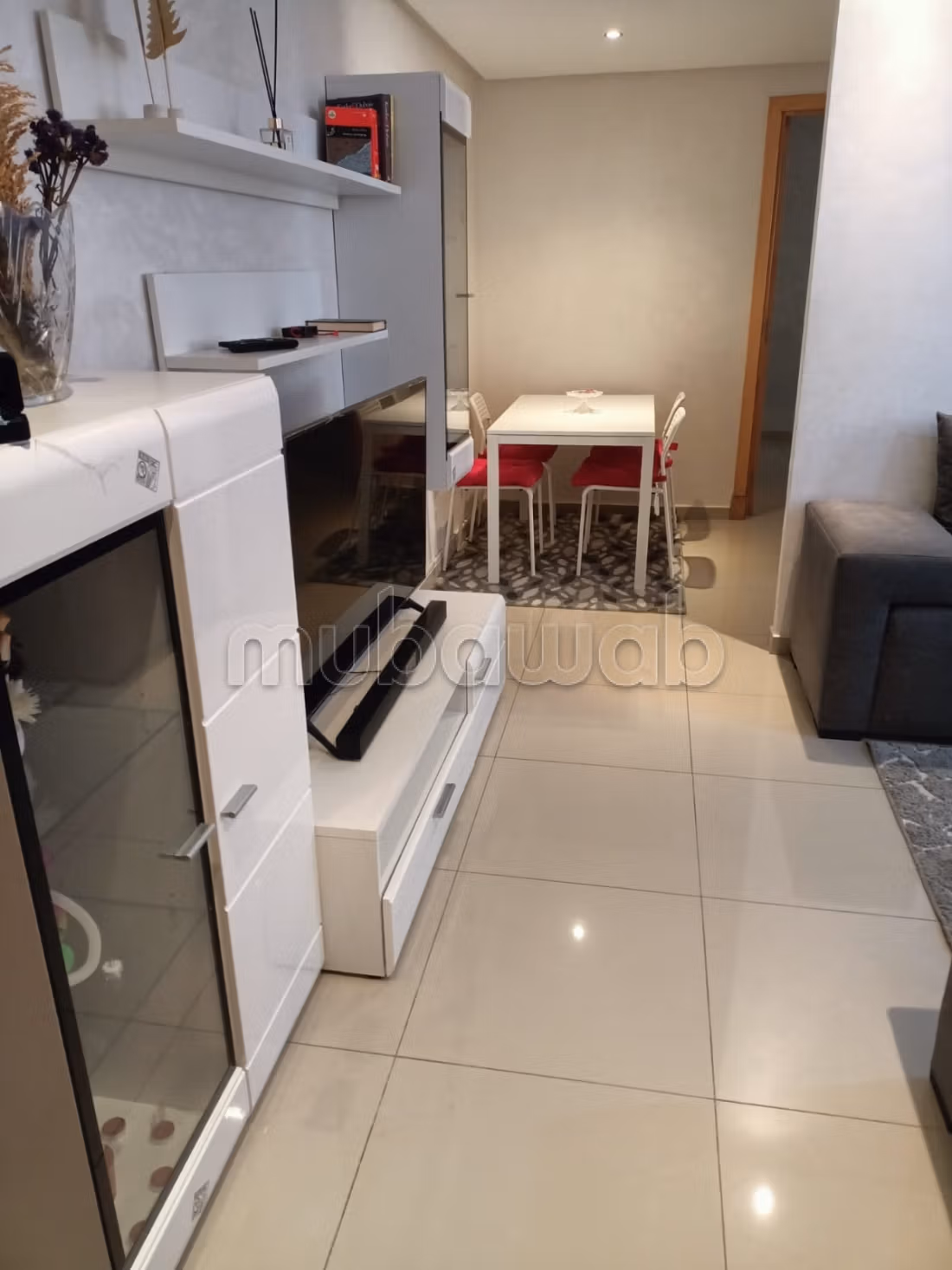 Appartamento in affitto a El Mansouria. 2 grandi stanze. Ben arredato