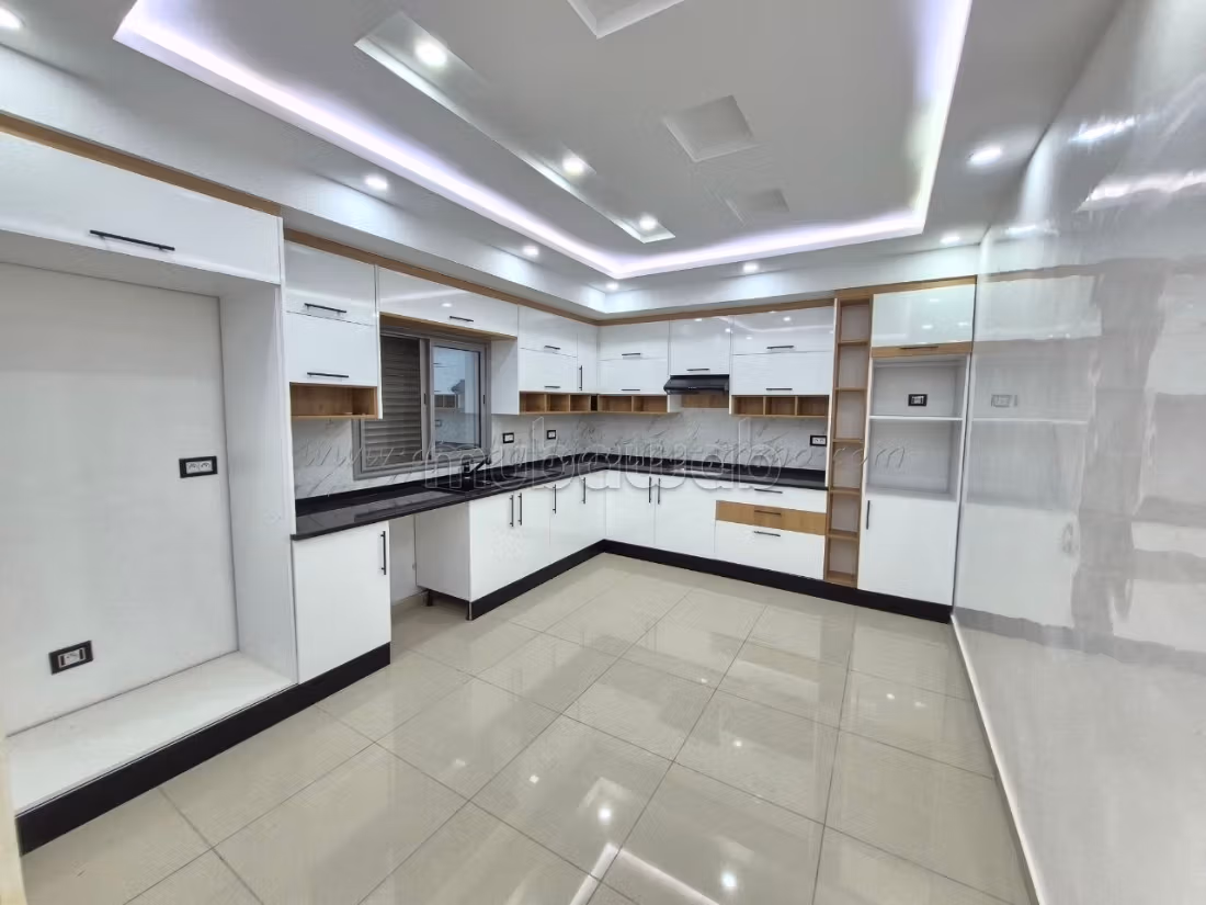 A Vendre Magnifique Villa avec Piscine à Temlal