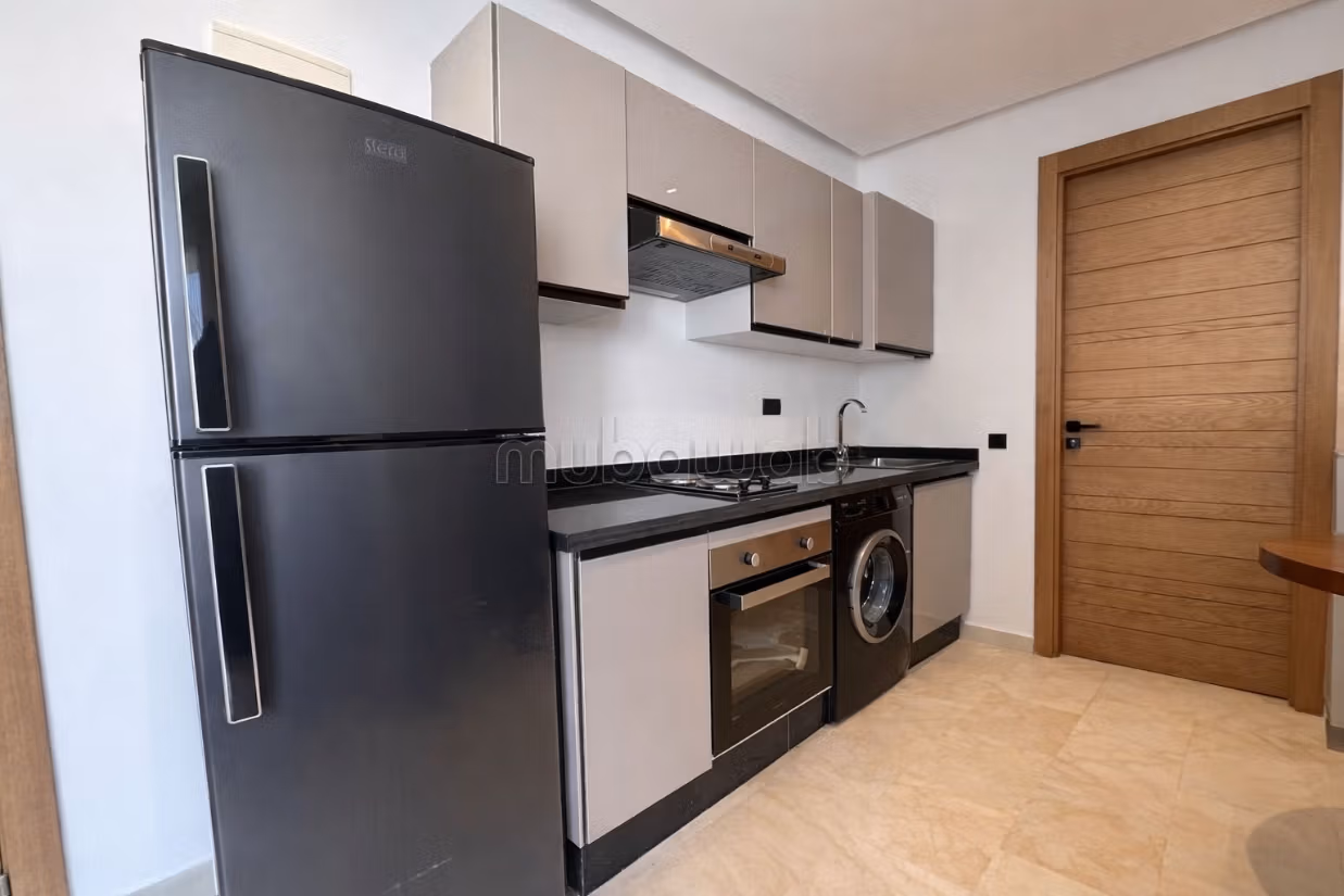 Très bel appartement en location à Burger.
3 grandes pièces.
Bien meublé — 6