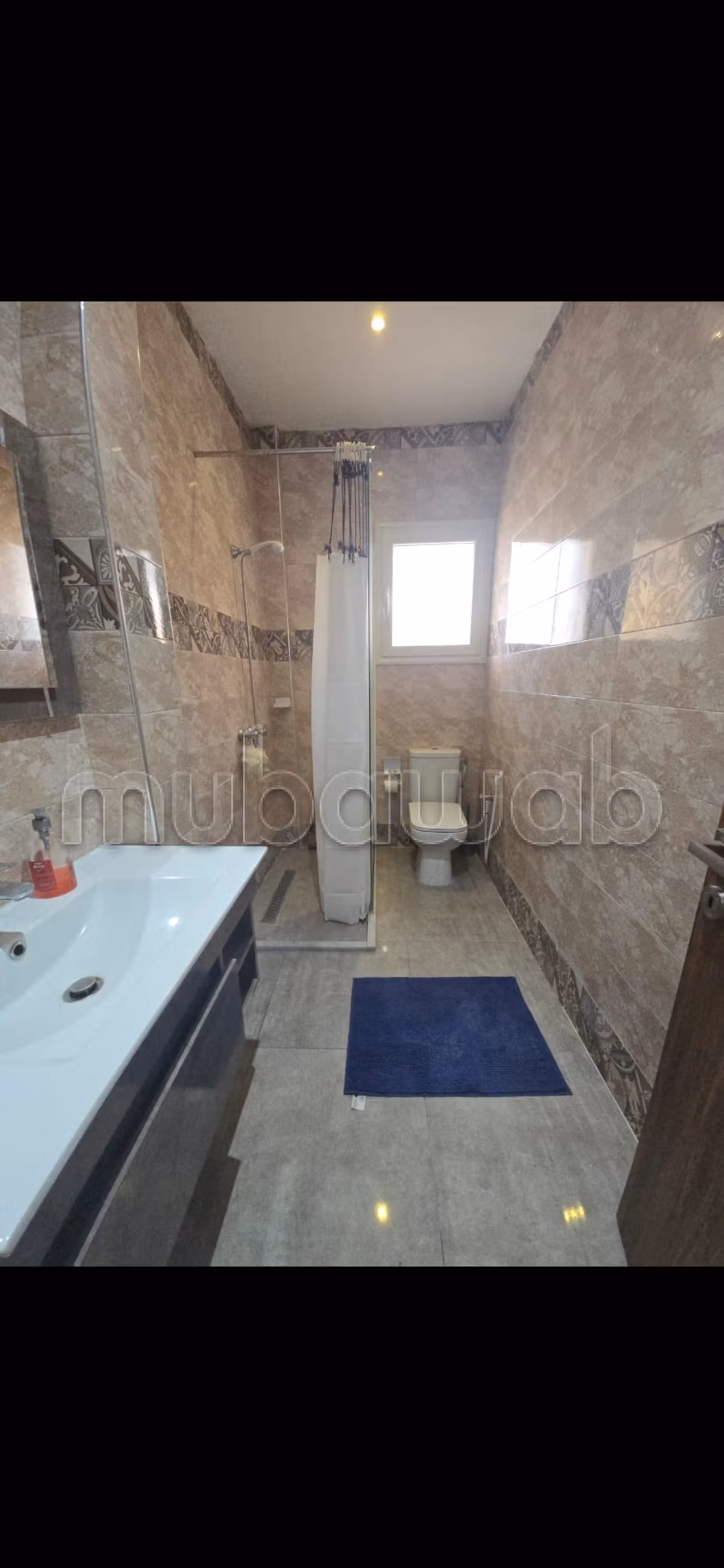 Superbo appartamento in affitto a Cité Erriadh. 2 splendide camere da letto. Terrazza