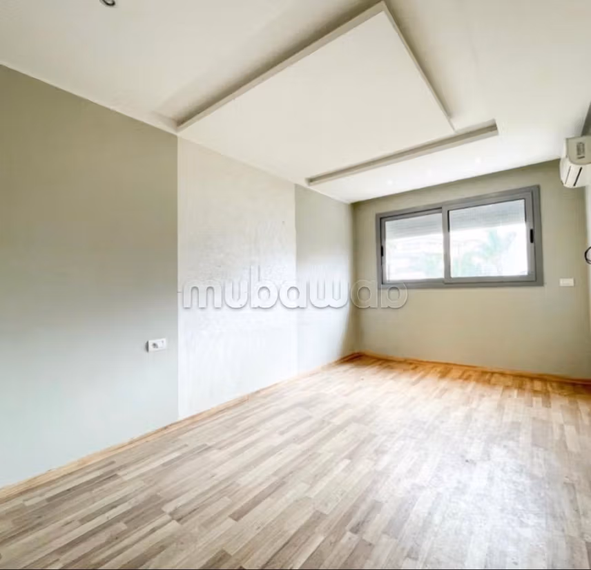 Appartement à louer à Ferme Bretonne Hay Arraha. 4 pièces. Système de climatisation — 4