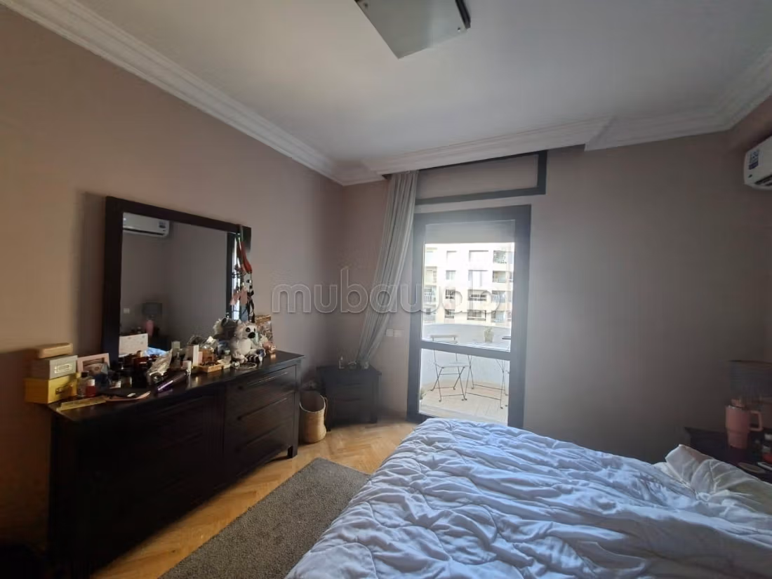 Bel appartement en location à Gauthier.
3 belles chambres.
Avec ascenseur — 3