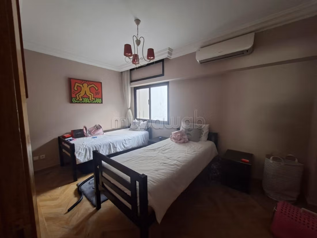 Bel appartement en location à Gauthier.
3 belles chambres.
Avec ascenseur — 5