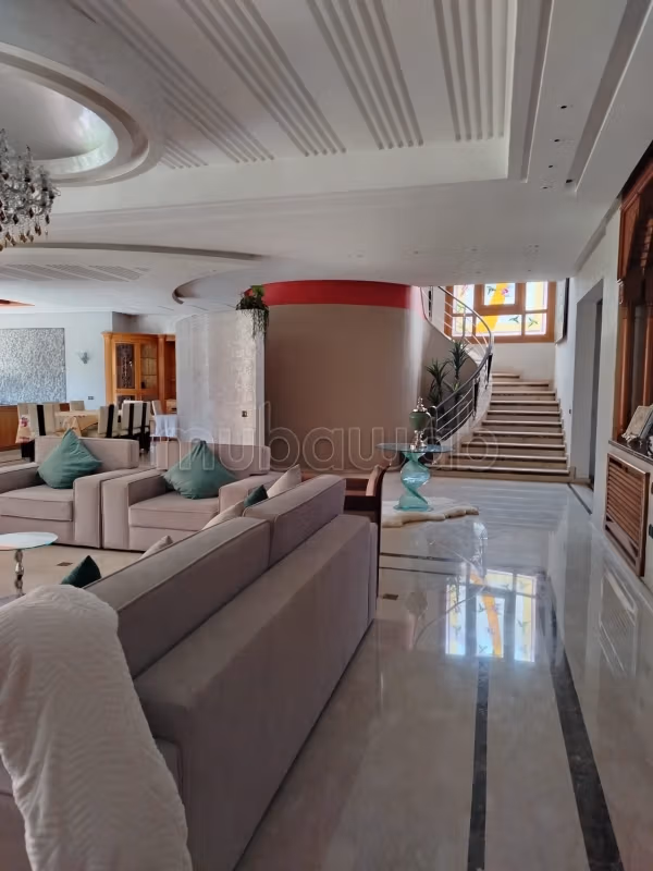 فيلا للإيجار في كاليفورنيا 55000 درهم