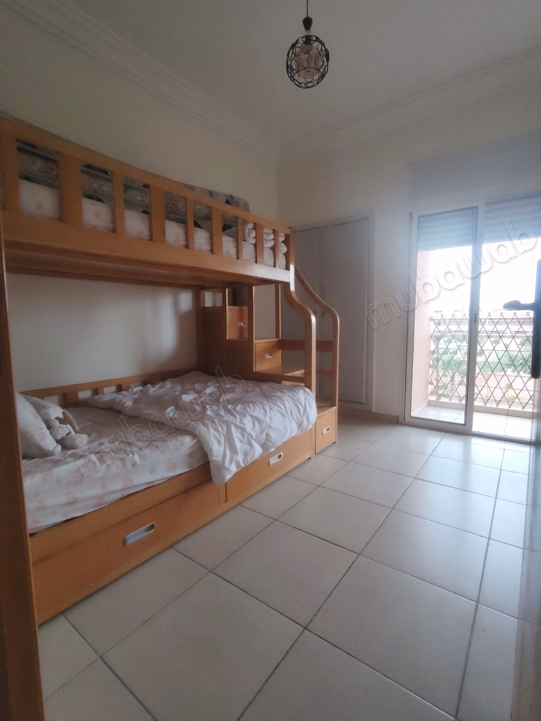 Impresionante apartamento amueblado de 3 habitaciones en alquiler en Marrakech – Ain Mazouar