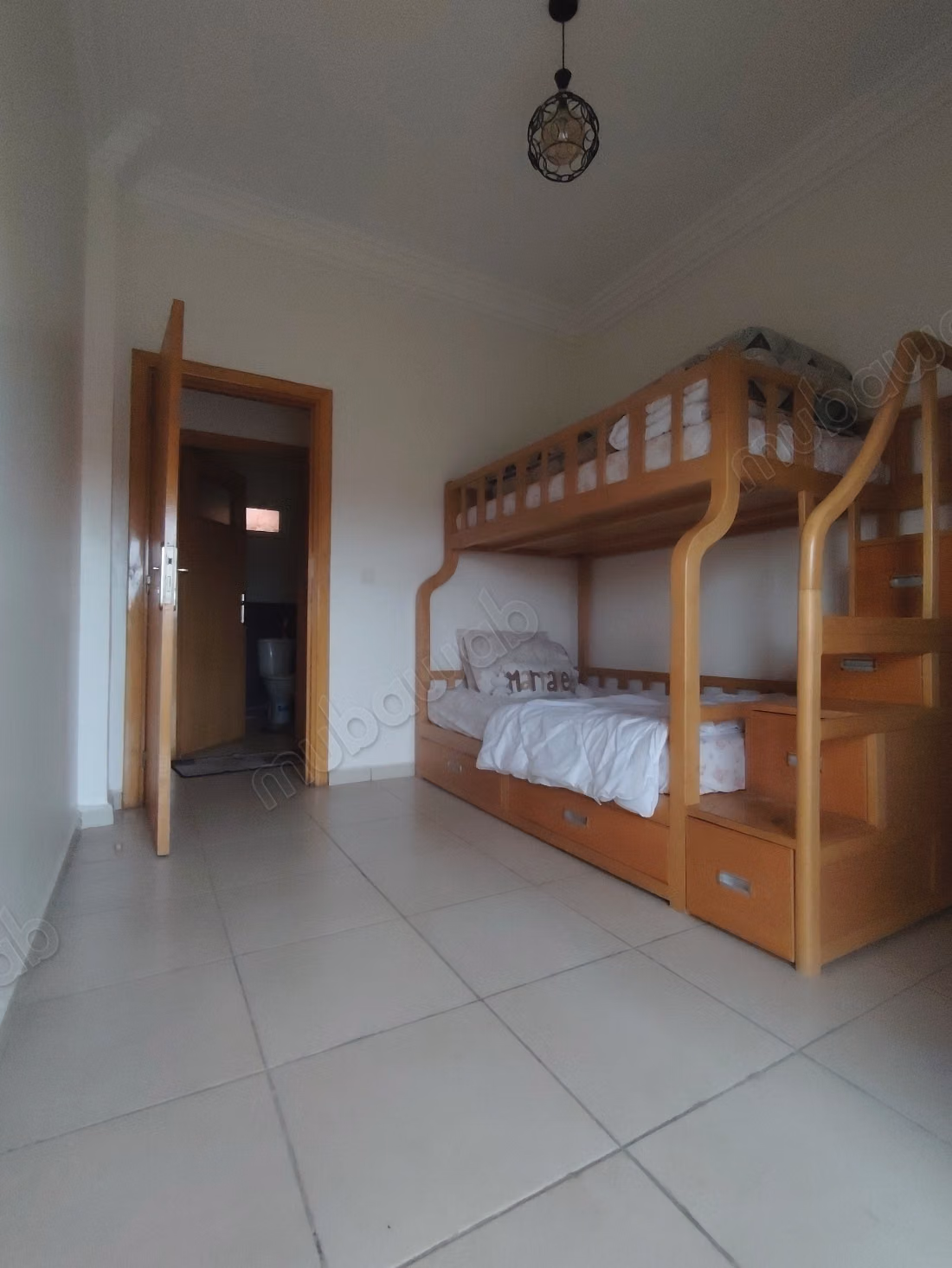 Impresionante apartamento amueblado de 3 habitaciones en alquiler en Marrakech – Ain Mazouar