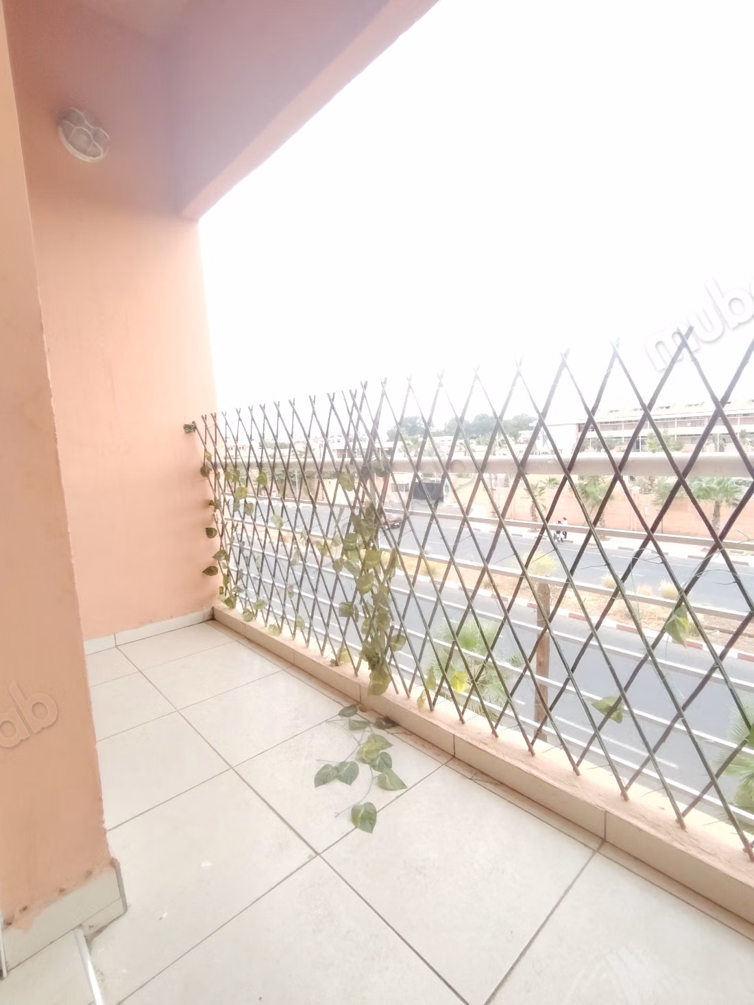 Impresionante apartamento amueblado de 3 habitaciones en alquiler en Marrakech – Ain Mazouar