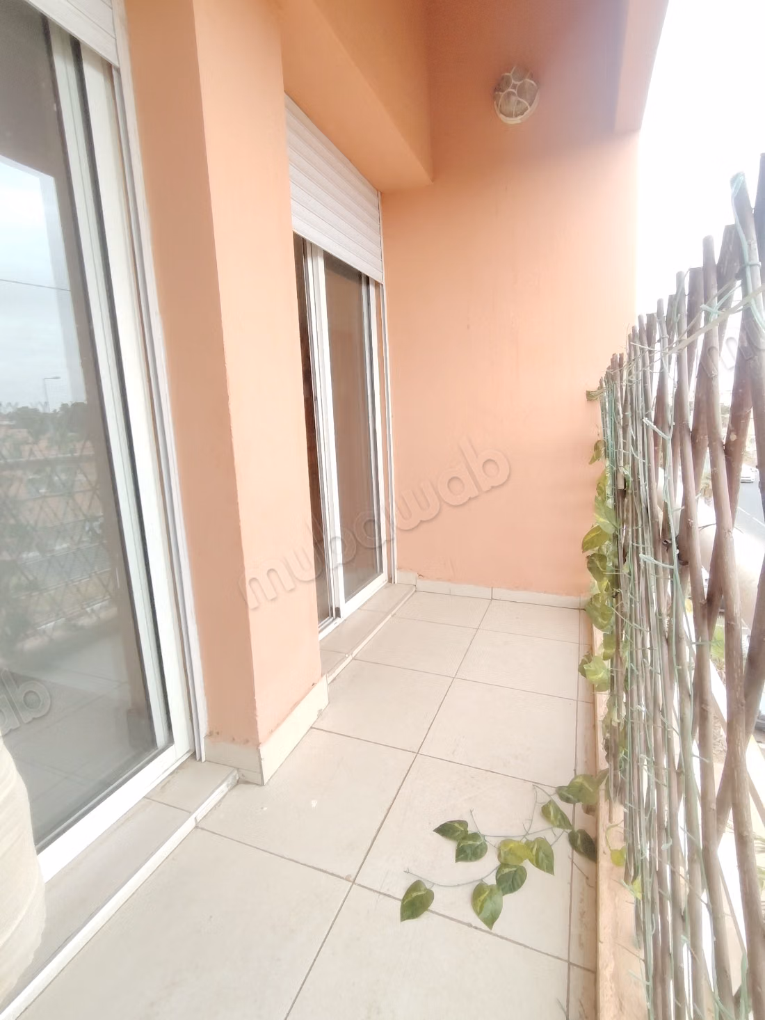 Impresionante apartamento amueblado de 3 habitaciones en alquiler en Marrakech – Ain Mazouar