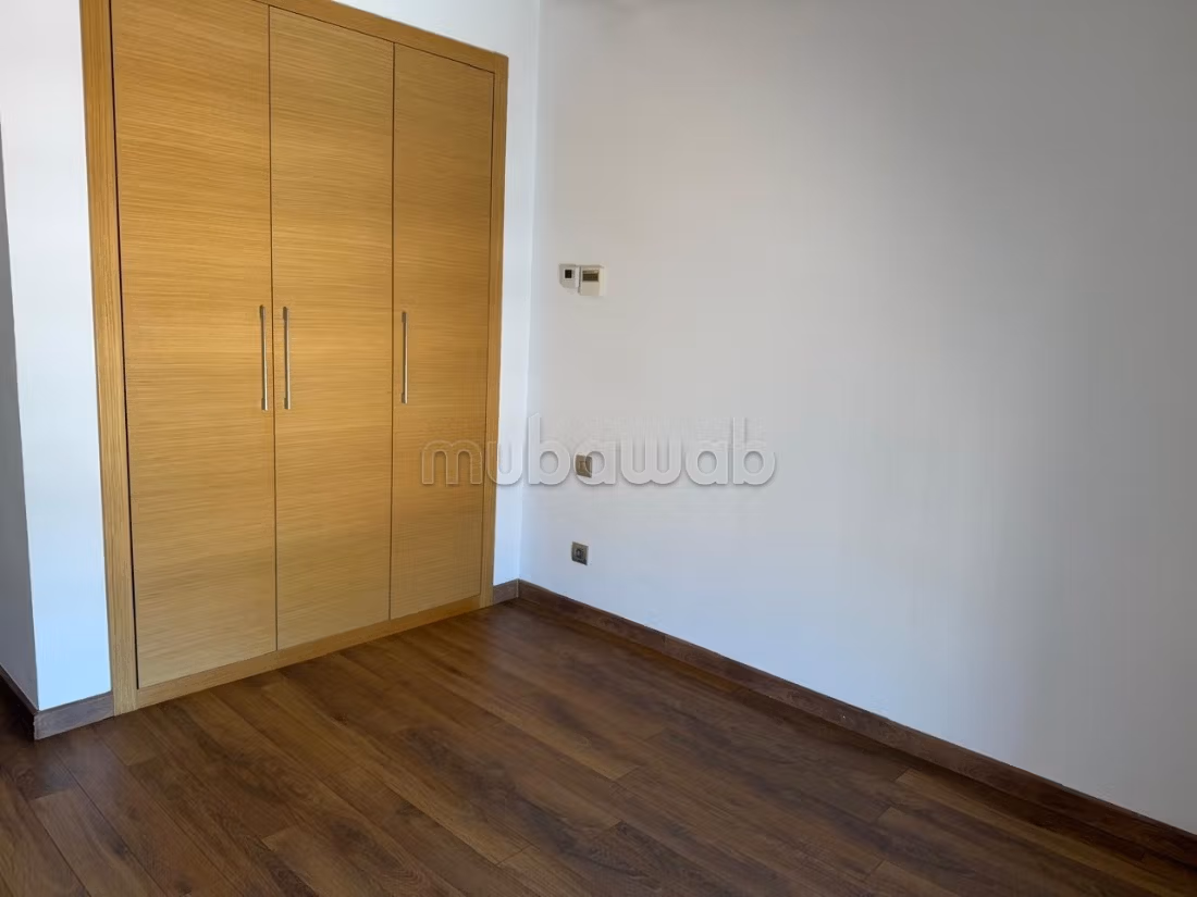 Location d'un appartement à Riyad. Superficie 70 m². Jardin et terrasse — 3