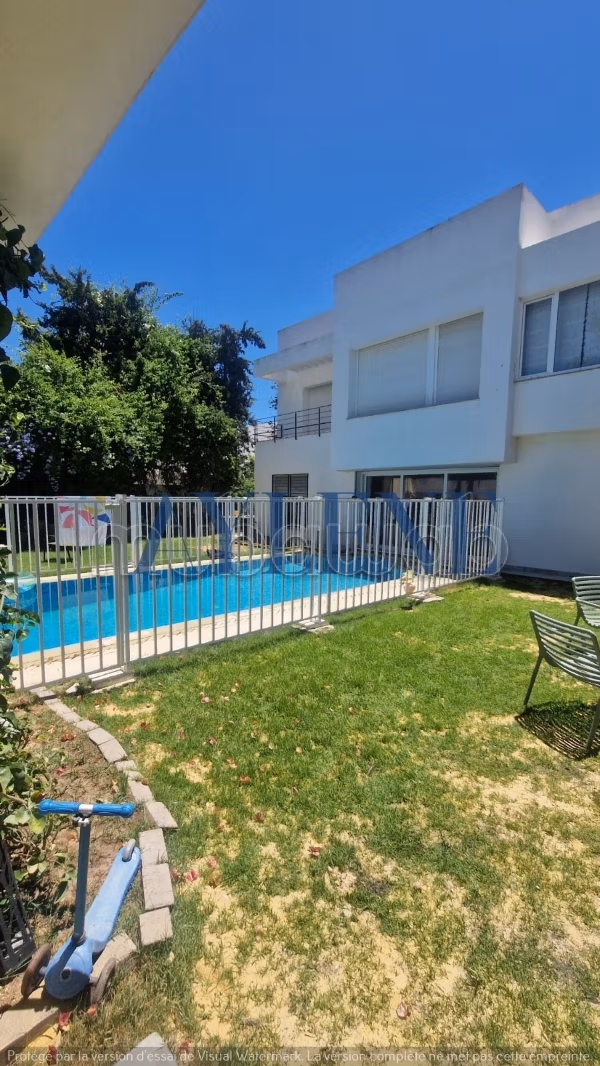 Villa S4 con piscina e giardino in affitto a La Marsa