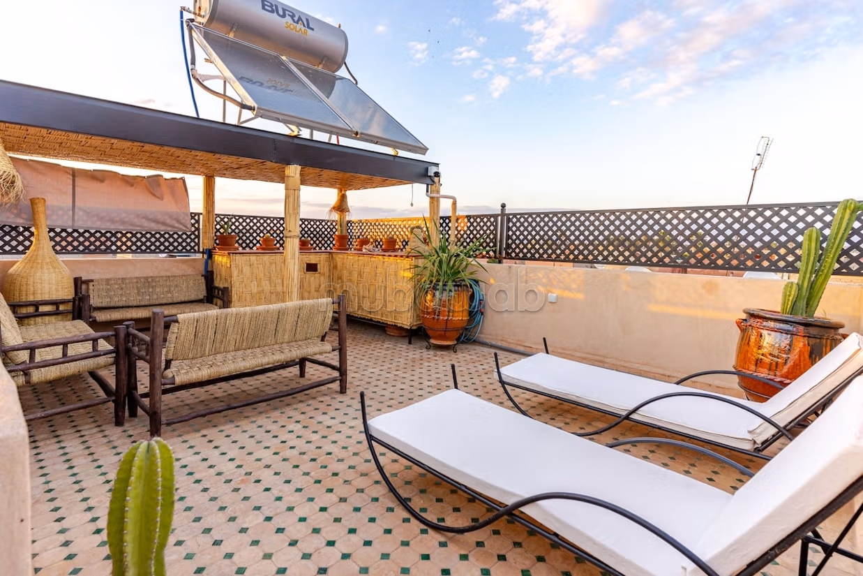 Riad affascinante con piscina, Ristrutturato e facilmente accessibile
