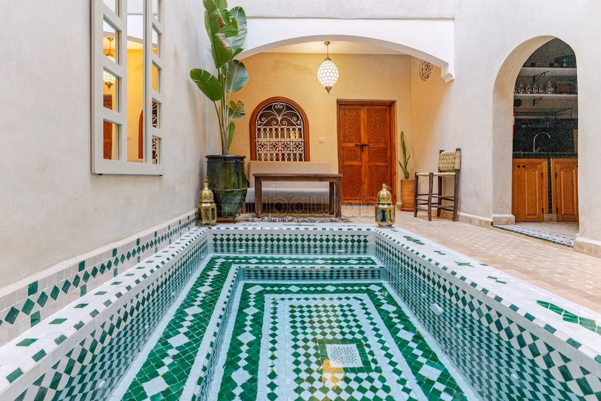 Riad affascinante con piscina, Ristrutturato e facilmente accessibile