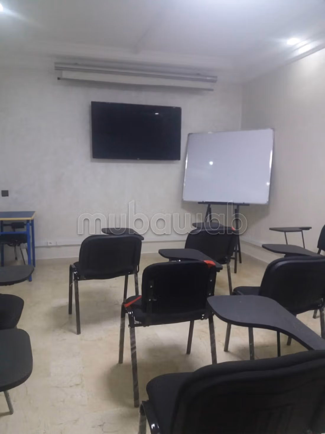 Centro de idiomas equipado para venta o alquiler