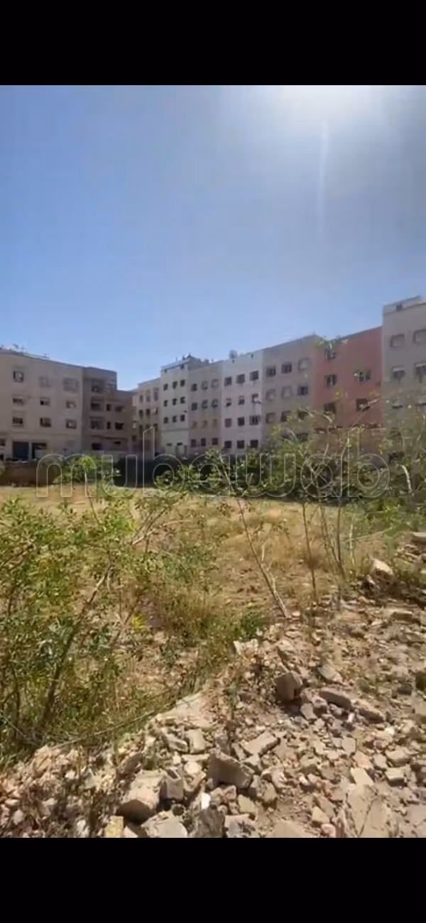 In vendita Terreno 2000 m² con autorizzazione scolastica
