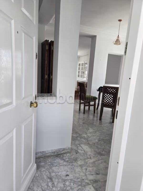 Appartement à louer à Gammarth Supérieur. 
Surface totale 112 m². 
Meublé