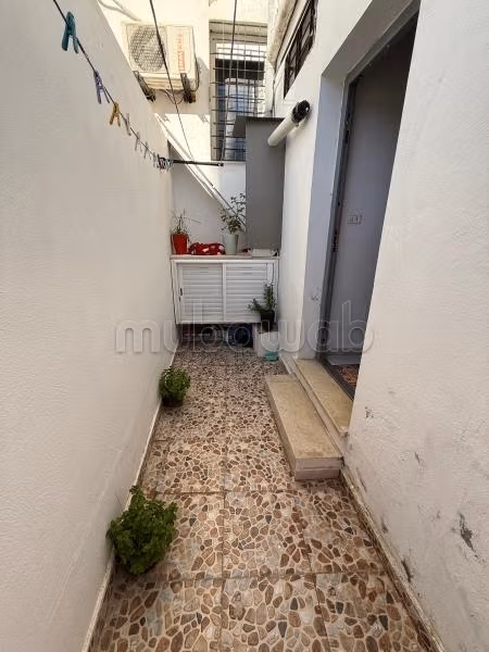 Appartement à vendre à La Marsa Sidi Abdelaziz.
Richement meublé