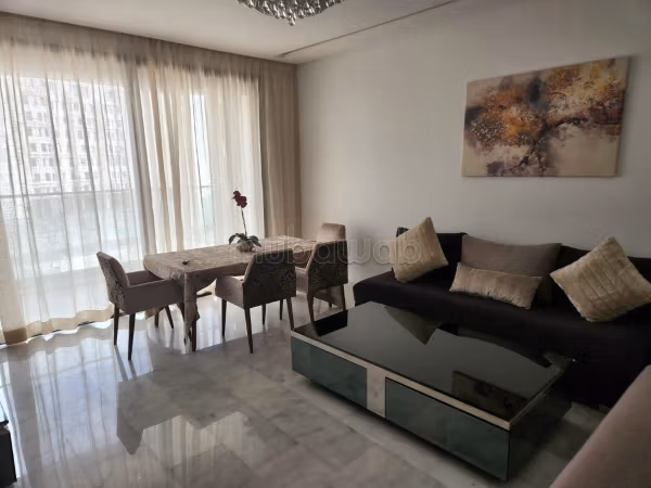 Apartamento bonito en cfc con vista despejada al Aeria Mall