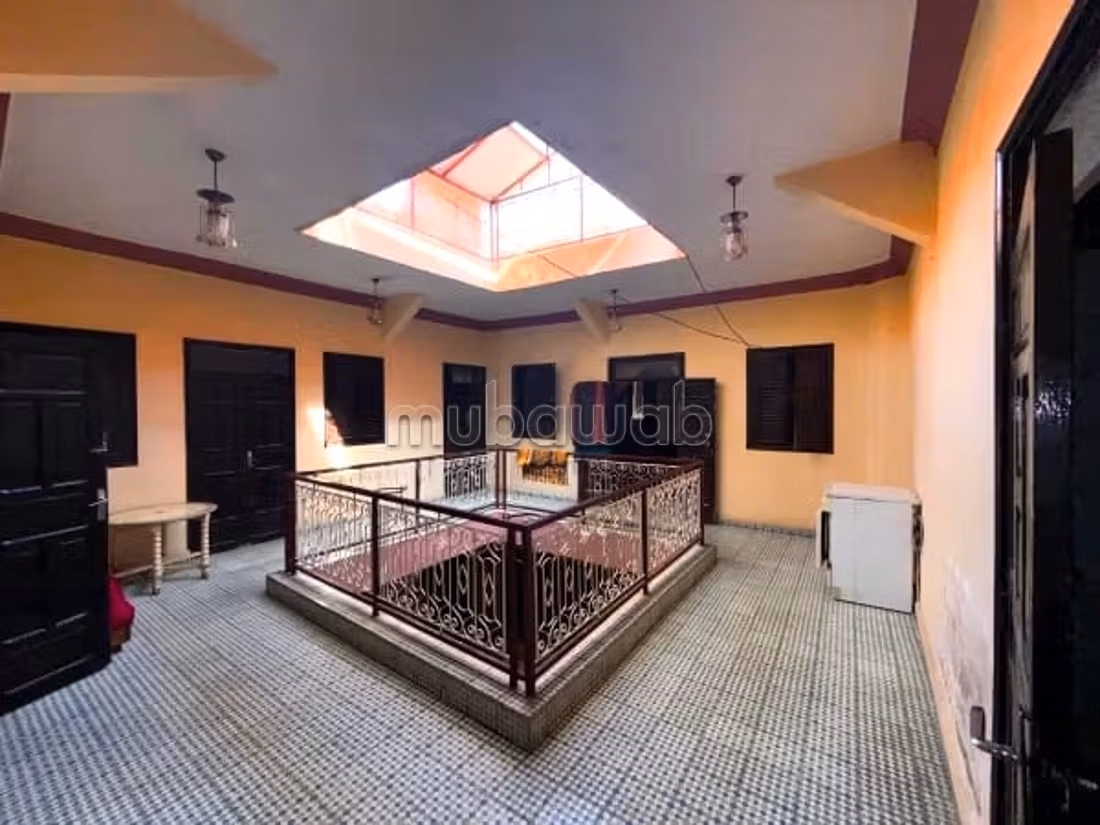 Grote riad te koop 8 kamers Kasbah buurt