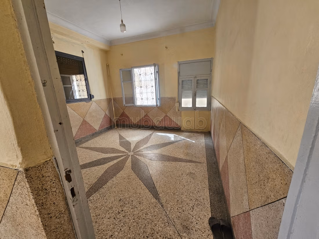 Kantoor / Groot Commercieel Appartement Te Huur 1e Verdieping