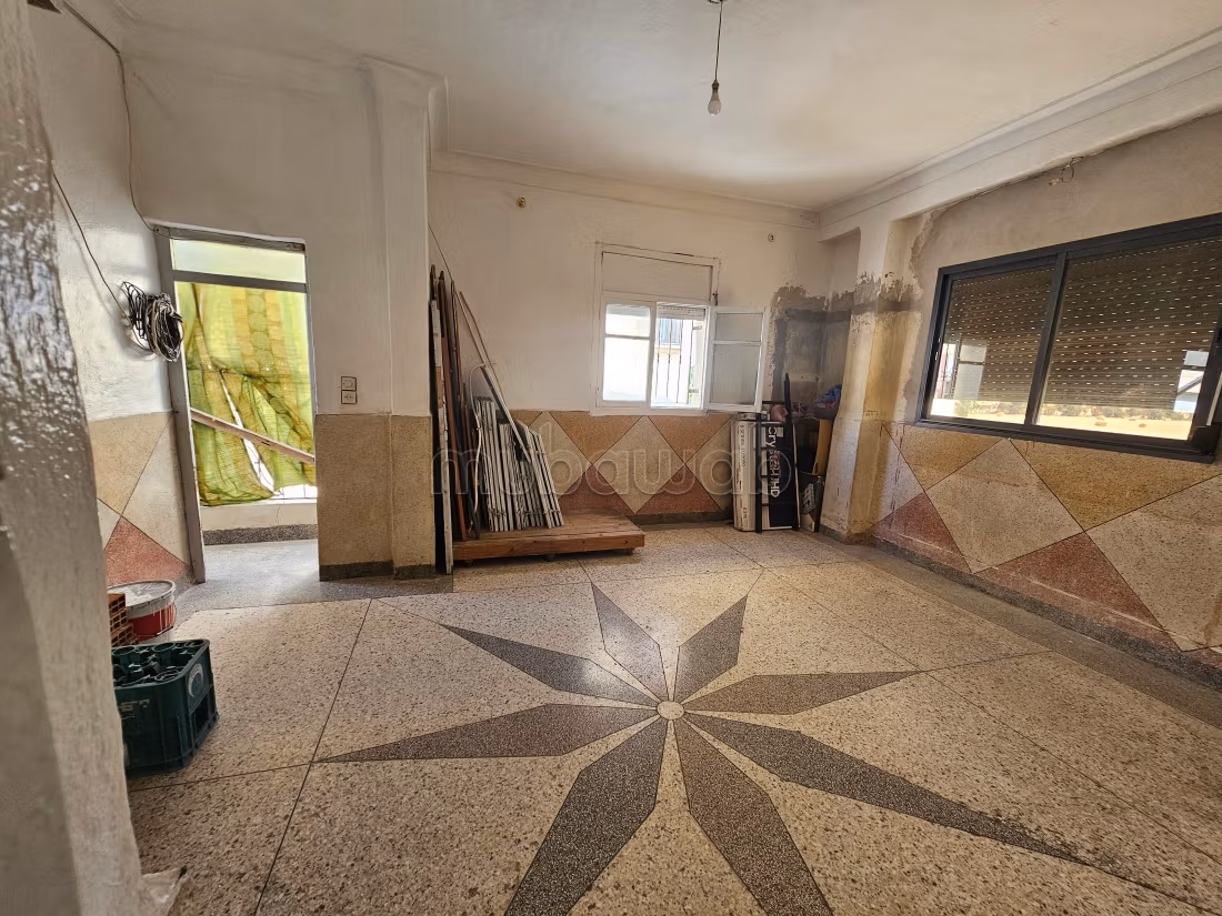 Kantoor / Groot Commercieel Appartement Te Huur 1e Verdieping