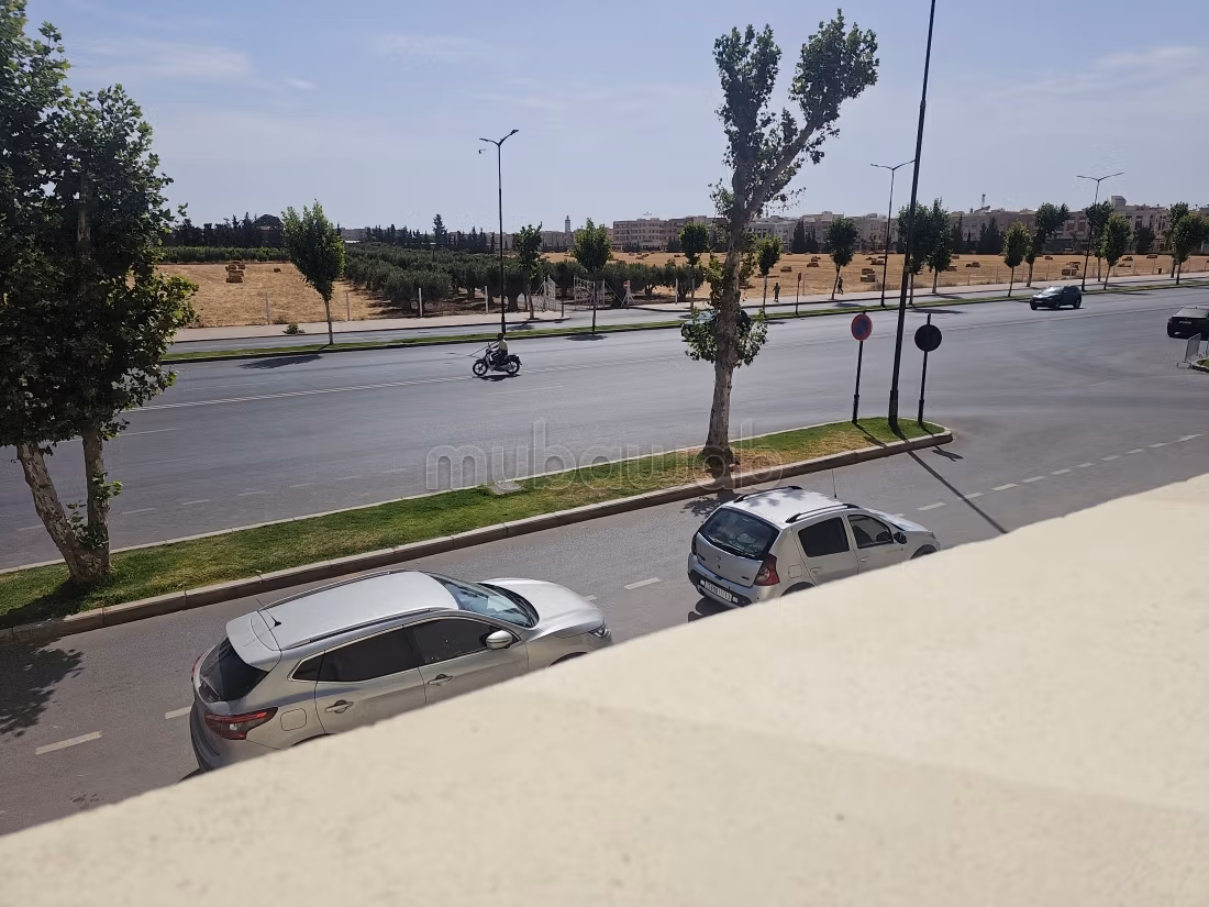 Kantoor / Groot Commercieel Appartement Te Huur 1e Verdieping