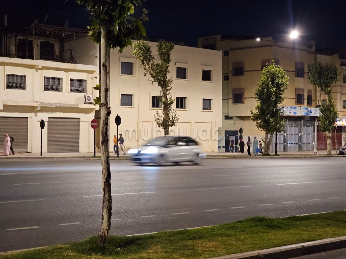 Kantoor / Groot Commercieel Appartement Te Huur 1e Verdieping