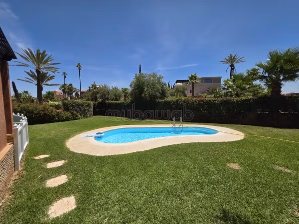 3 bedroom villa with pool in the palm grove